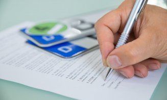 Agent de poliție din Cluj, cercetat penal pentru falsificarea certificatelor de înmatriculare a două autoturisme