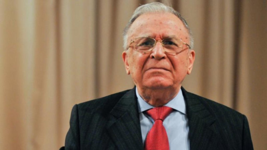 Ion Iliescu, operat de urgență după agravarea stării de sănătate. Ce spun reprezentanții spitalului