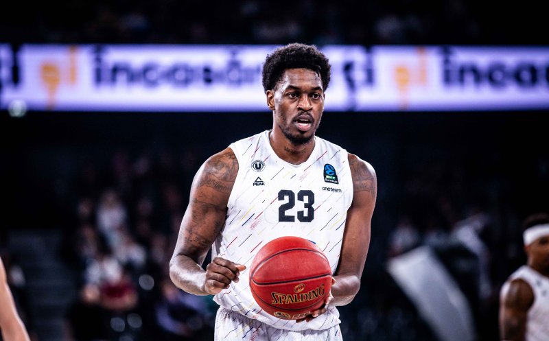 Încă o plecare de la U-BT. DeShawn Stephens se desparte de campioana României
