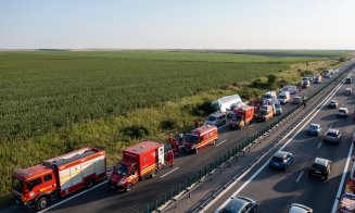 PLANUL ROȘU: Autocar cu copii, răsturnat pe Autostrada Soarelui / Un adult a murit, un copil e intubat, iar alți 6 sunt răniți
