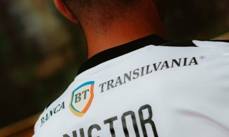 Nistor, fotomodelul de serviciu, în Auditorium Maximum, la prezentarea noului echipament al Universităţii Cluj