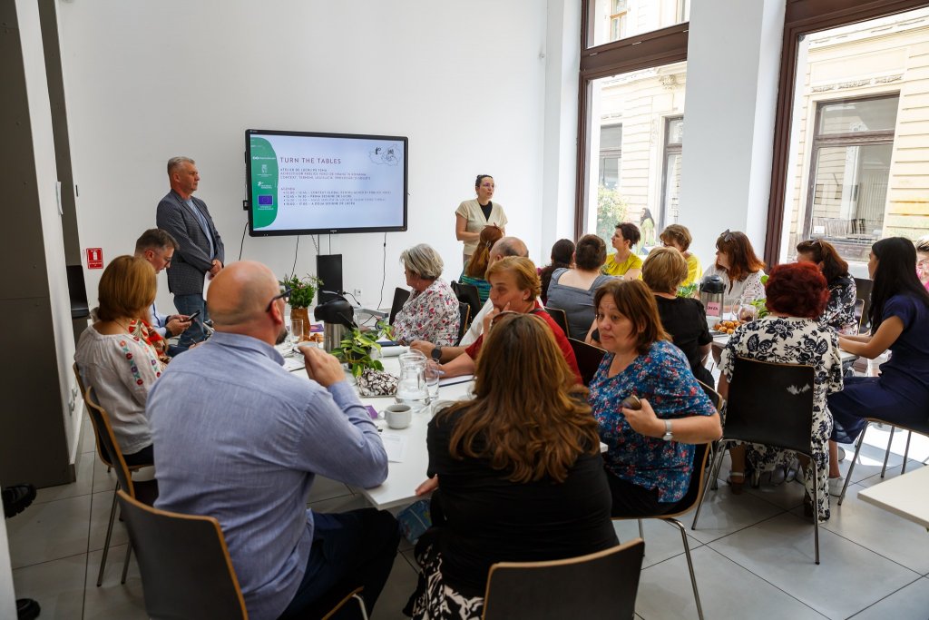 Primăria Cluj-Napoca prin proiectul cu fonduri europene „Turn the Tables” a organizat un atelier dedicat achizițiilor publice verzi de hrană în România