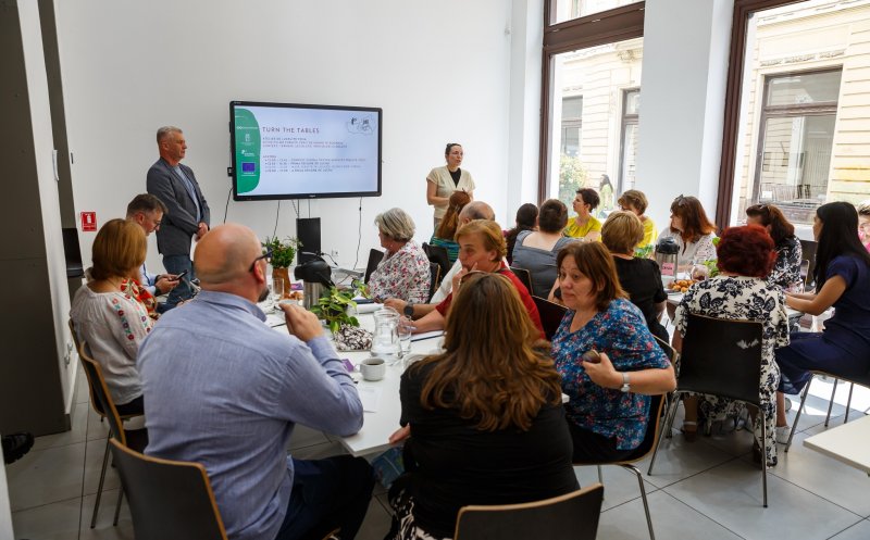 Primăria Cluj-Napoca prin proiectul cu fonduri europene „Turn the Tables” a organizat un atelier dedicat achizițiilor publice verzi de hrană în România
