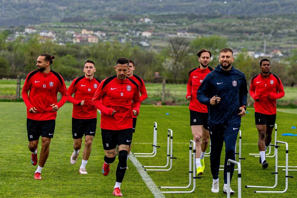 Prelungire de contract la CFR Cluj. Unul dintre favoriții lui Petrescu rămâne în Gruia
