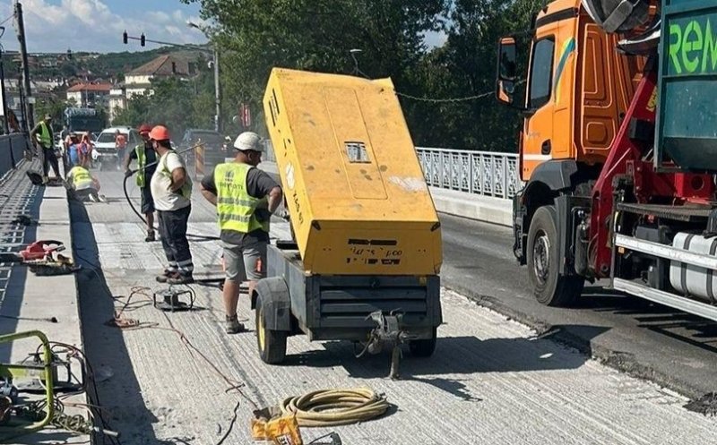 Cum merg lucrările la podurile din Dej / Se recomandă utilizarea rutelor ocolitoare