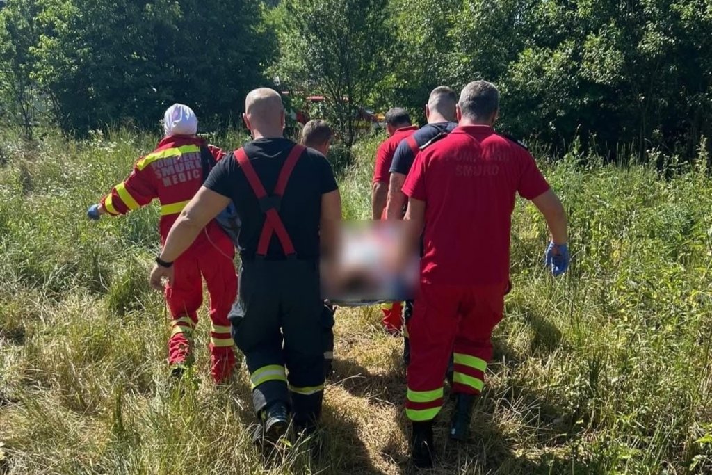 Cum a decurs interveniția pompierilor clujeni de sâmbătă, când două persoane au fost salvate dintr-un puț. A fost nevoie și de elicopterul SMURD