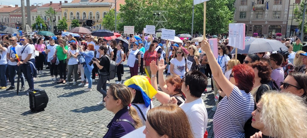 Sindicaliştii din Sănătate şi Educaţie ies în stradă împotriva măsurilor de austeritate: ”Acesta este doar începutul”