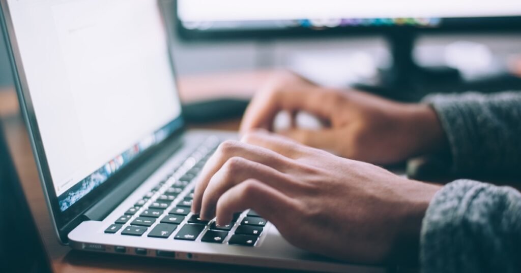Începe Olimpiada de Informatică a Europei Centrale! Concurenți din 15 țări se întrec la Cluj-Napoca