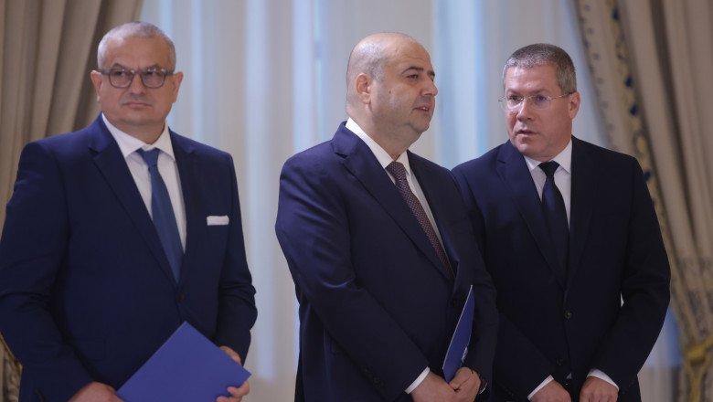 Profesorul clujean Dacian Cosmin Dragoș a depus jurământul ca judecător la CCR