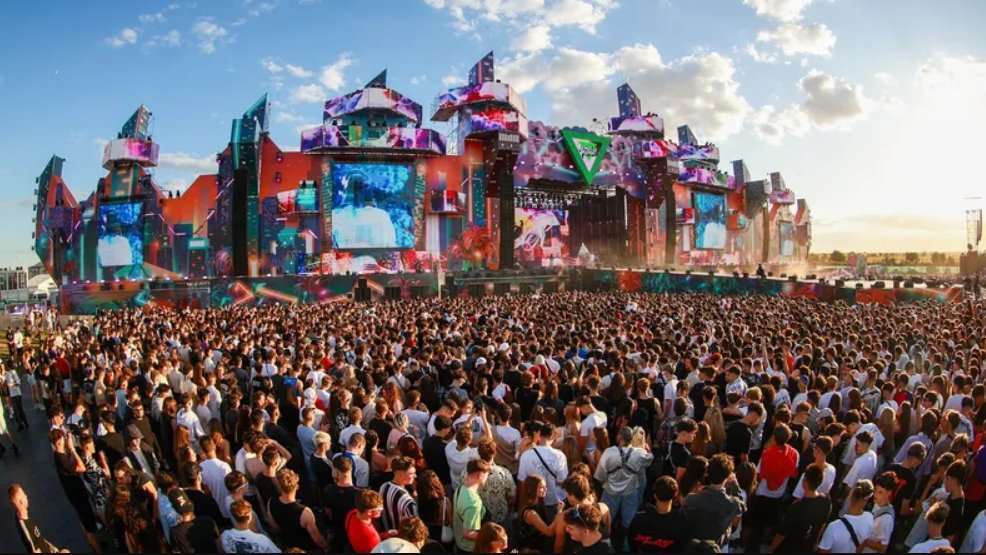 Fondatorul Beach Please, strigat „Ceaușescu” la festival. Reacția Institutului de Investigare a Crimelor Comunismului