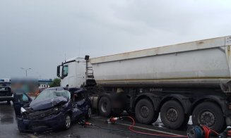 Accident GRAV între două camioane și o mașină în Cluj: un bărbat, în stare critică, intubat și transportat la spital