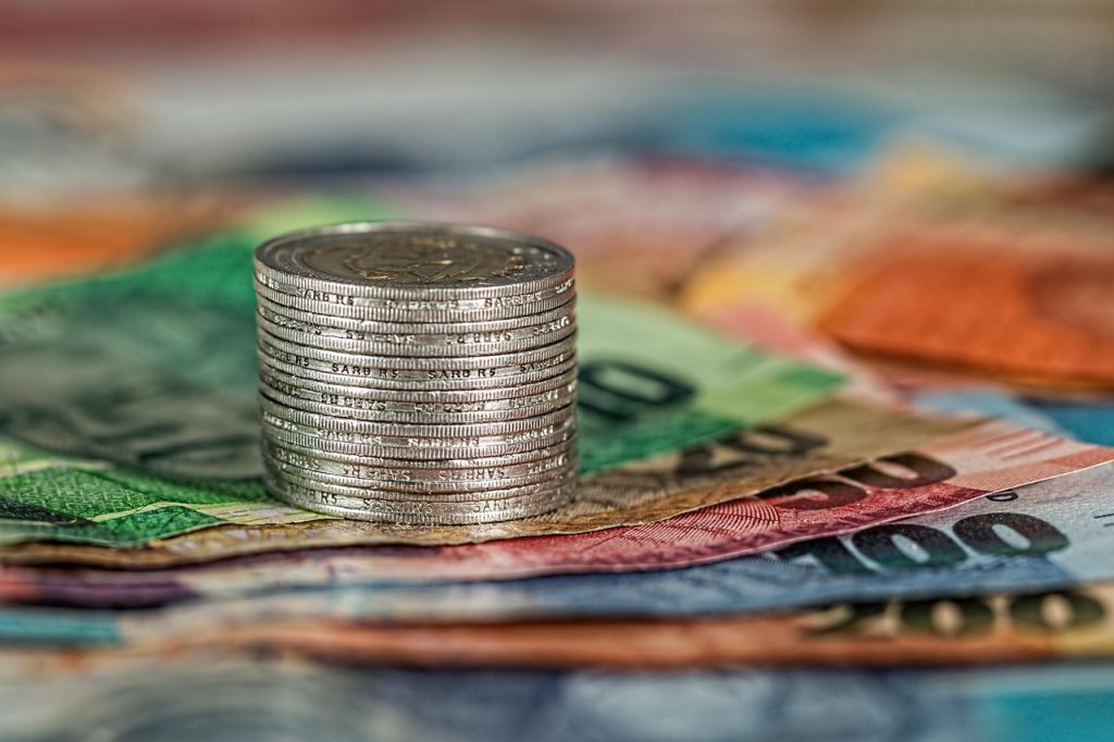 România, într-o situație dificilă: Poate pierde peste 6 miliarde euro din PNRR din cauza întârzierilor. Segmente de autostradă, scoase de la finanțare