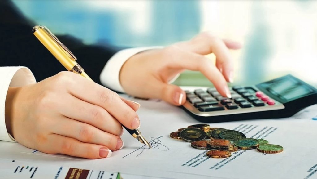 Noi detalii despre pachetele 2 și 3 de măsuri fiscale: reducerea personalului în administrațiile locale și noi reguli de impozitare