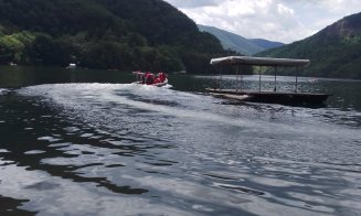 Bărbat dispărut în lacul Tarnița. Echipajele de intervenție, la fața locului