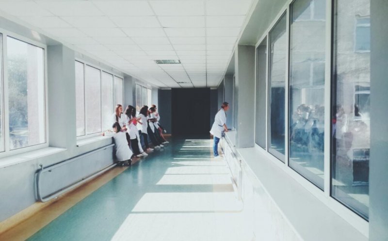 Ministrul Sănătăţii amenință cu controale neanunțate în spitale. „Unele arată exact cât dispreţ există faţă de oameni”