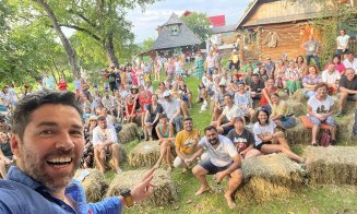 S-au mutat din Cluj la Breb, cel mai instagramabil sat din România și casă a Regelui Charles. Au recondiționat case tradiționale și acum fac festival 