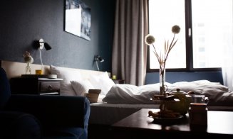 Hotelierii români se revoltă: Booking.com i-a împiedicat să facă oferte de prețuri mai mici. Urmează procesul european