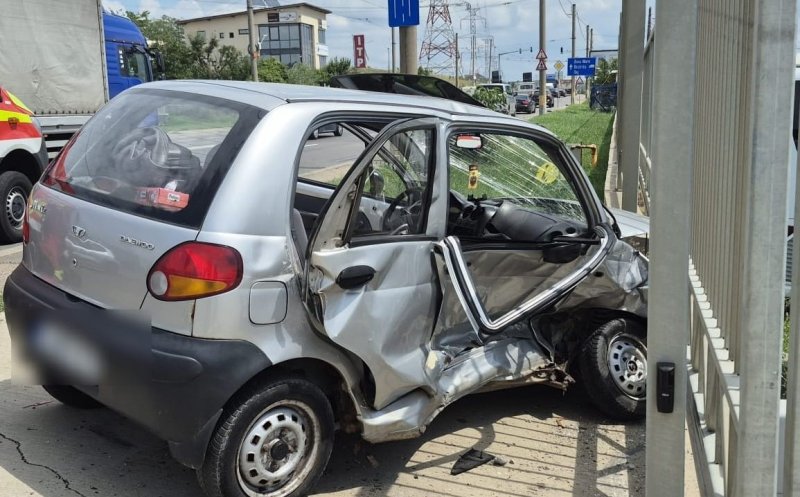 Cum s-a produs accidentul de pe Bulevardul Muncii din Cluj, în urma căruia o femeie este în stare critică, iar doi minori au fost răniți