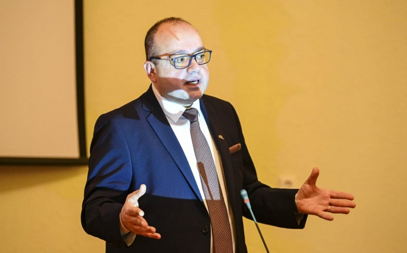 Profesor UBB Cluj: S-a și terminat 'judecata istoriei' în cazul comunismului ori al fascismului, iar verdictul public este că ne-au plăcut și le vrem înapoi? Îi invit pe toți colegii, profesorii și intelectualii acestei țări să explice
