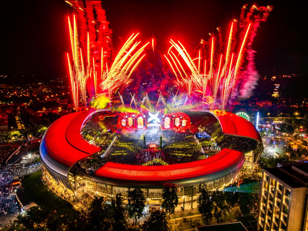 Peste 110.000 de fani, din 100 de țări, au sărbătorit aseară la Untold X, cu show-uri unice în premieră mondială/ Abonamentele pentru Untold 2026, disponibile din 9 august