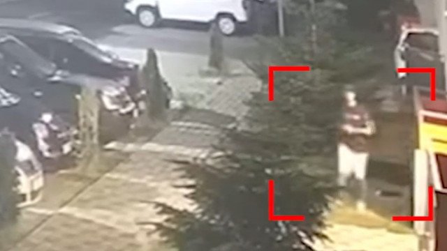 Tânăr din Florești filmat în timp ce fură haine de pe balcoane și le distruge pe cele care nu îi plac