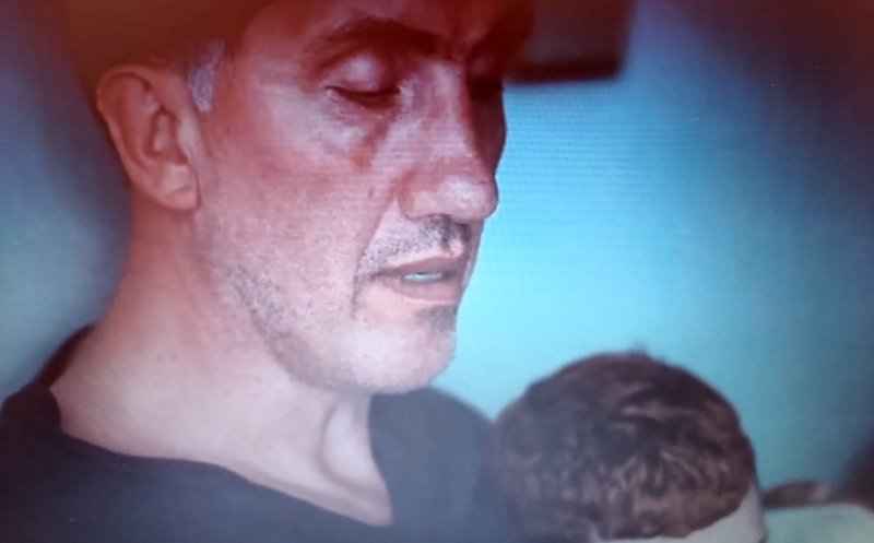 Clujeanul Ghiță Mureșan din Tritenii de Jos cântă ”Nani, nani puiu' mami” într-un film din top 10 vizionate pe Netflix