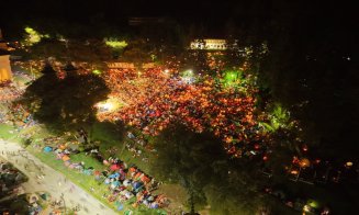 IMAGINI spectaculoase de la Mănăstirea Nicula: Icoana a fost scoasă în procesiune din biserică la Prohodul Maicii Domnului