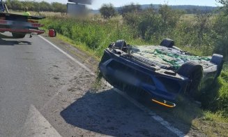 ACCIDENT la ieșirea din Cluj-Napoca spre Feleacu. 2 victime și o mașină cu roțile în sus