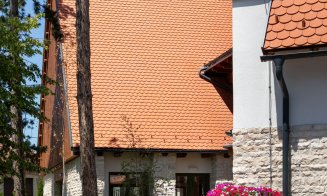 Așa DA arhitectură! Lemn, piatră și argilă + meșteri locali iscusiți în Țara Călatei, din județul Cluj / Echilibru între prezent și tradiție