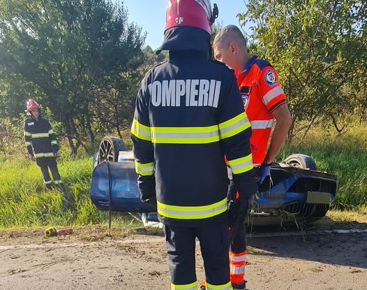 Cum s-a produs accidentul rutier de pe Calea Turzii din dimineața Sfintei Mării / Mașină cu roțile în sus