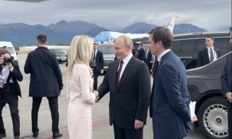 Cine este blonda de la Casa Albă care i-a întâmpinat pe liderii europeni / De numele ei se leagă un scandal