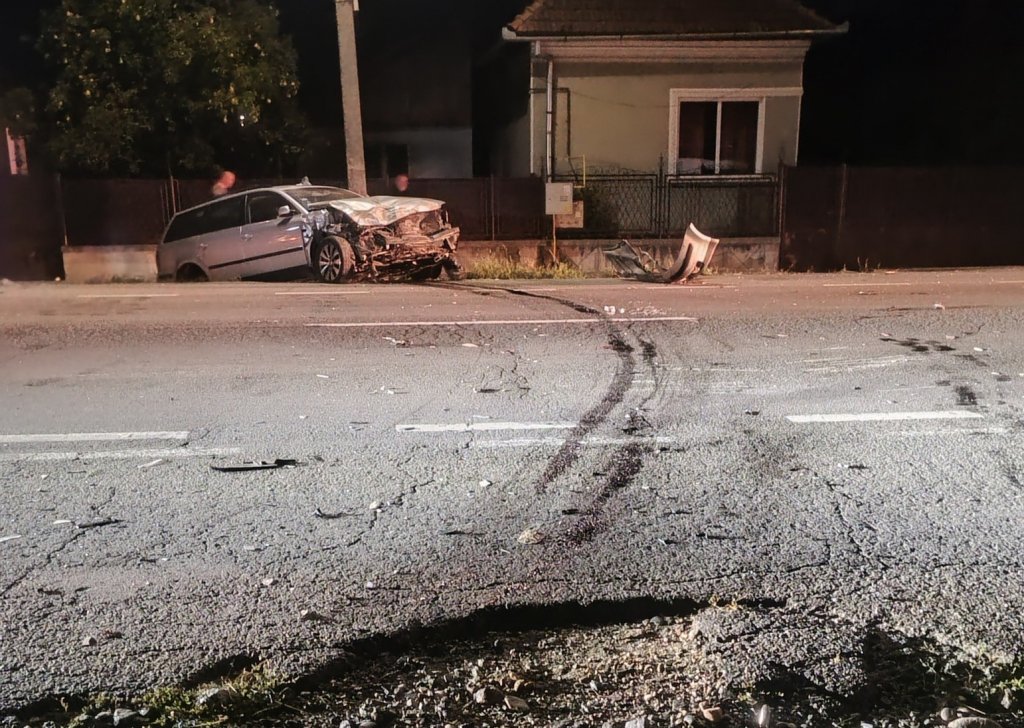Aventura periculoasă a unui tânăr de 19 ani la Cluj: furt de mașină, accident grav și fugă de la locul faptei