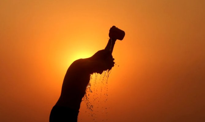 Valurile de căldură pot accelera îmbătrânirea la fel de mult ca fumatul sau consumul de alcool