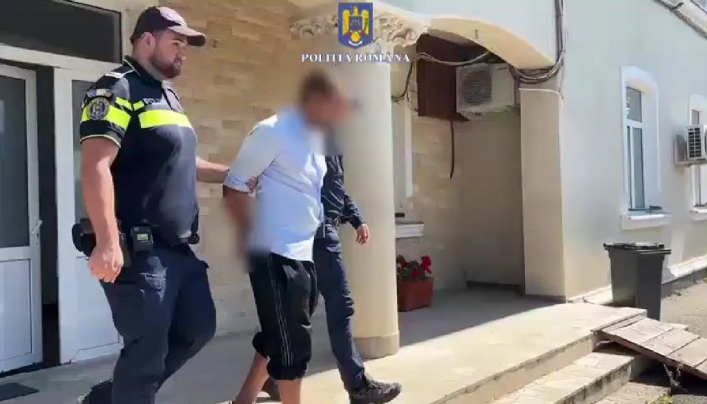 Clipe de groază pentru un nevăzător din Cluj: a fost amenințat cu cuțitul în propria casă pentru câteva bunuri