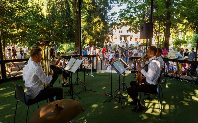 Ploaia a amânat Concertul de fanfară din Parcul Central