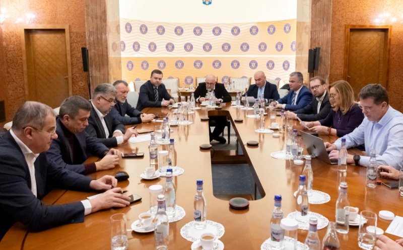 Reforma administrației locale a fost amânată / Guvernul își asumă luni cinci pachete de măsuri