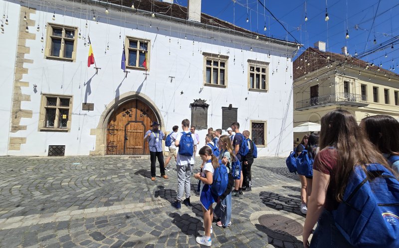 700 de tineri români din afara granițelor țării au beneficiat de tururi ghidate gratuite în județul Cluj