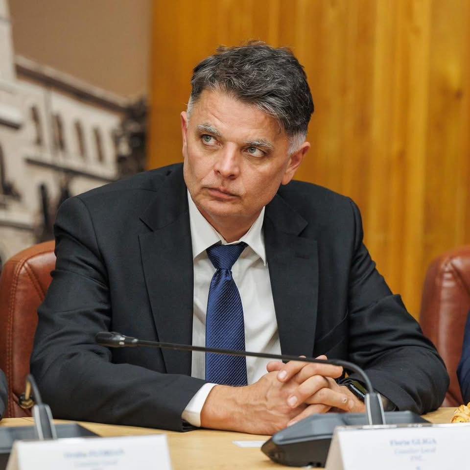 Florin Gliga, atac metaforic la adresa USR: „PNL, singurul Prâslea cel Voinic în lupta cu balaurii sistemului”