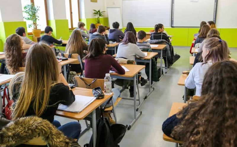Școli insuficiente în zona metropolitană a Clujului. Boc: ''La Ghibu, 38% din elevi provin din afara municipiului''