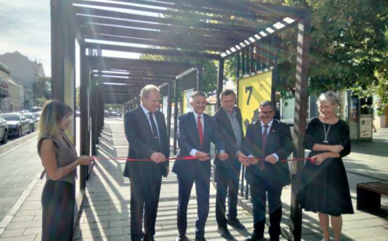 Cum au salvat elvețienii satele României: o expoziție care scrie istorie la Cluj, alături de ambasadorul Elveției