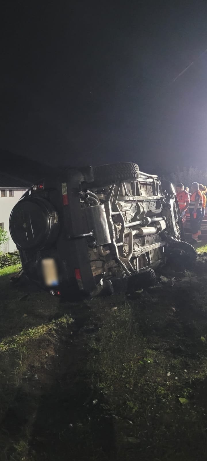 ACCIDENT MORTAL în Baciu: Mașină răsturnată și un tânăr cu leziuni incompatibile cu viața
