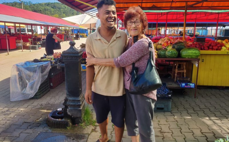 Povestea lui Mahomed, tânărul egiptean care vinde legume într-o piață din Cluj