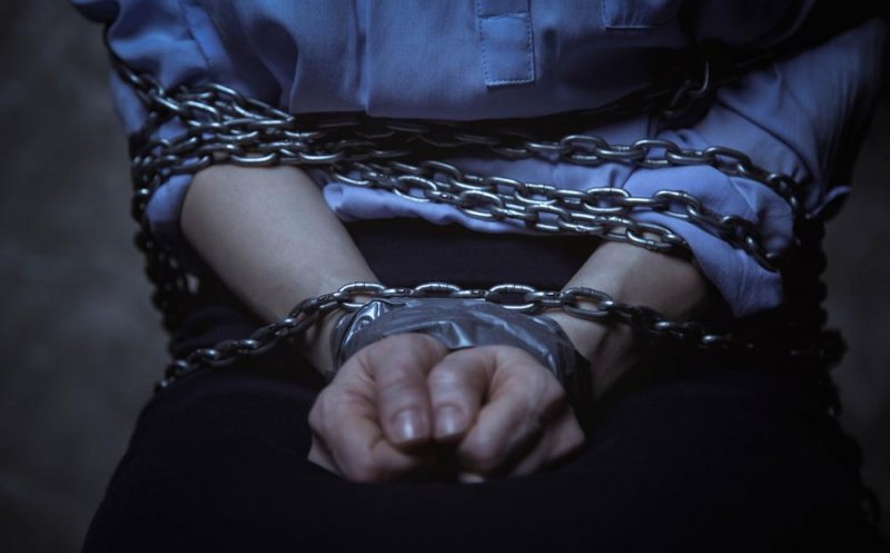 Scene șocante la Cluj: bărbat bătut și sechestrat într-un subsol de bloc