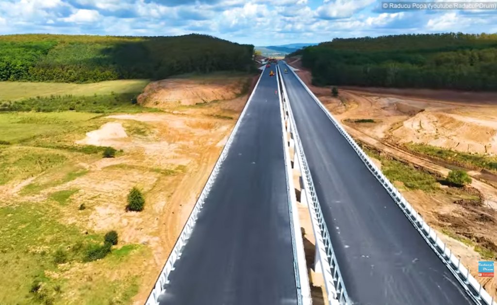 Imagini WOW de pe Autostrada Transilvania! Se anunță o toamnă nebun de frumoasă și rodnică (sperăm!) pe loturile UMB