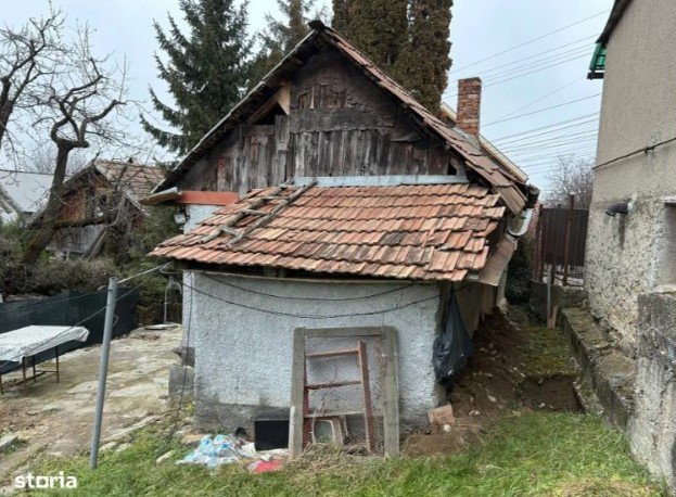 Ce se mai vinde prin Cluj-Napoca: Casă dărăpănată, pe piața imobiliară cu 350.000 euro. E într-un prestigios cartier din oraș