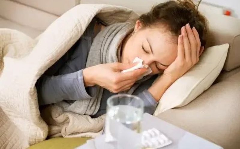 Nimbus și Stratus, noile "vedete" ale toamnei. Se răspândesc rapid și cresc numărul cazurilor de COVID/ Simptomele la care să fii atent