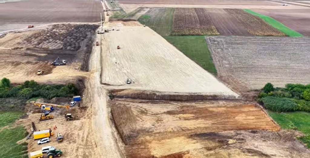 Autostrada Transilvania: Se lucrează pe lotul Chiribiș – Biharia. IMAGINI noi de pe șantier