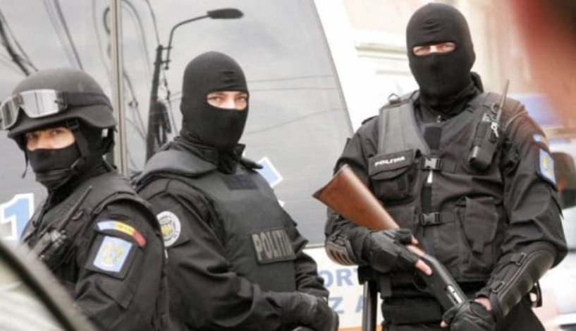 Curtea de Apel Cluj a decis arestarea unui bărbat cercetat pentru acte de terorism. Acesta producea dispozitive explozive chiar la domiciliul său