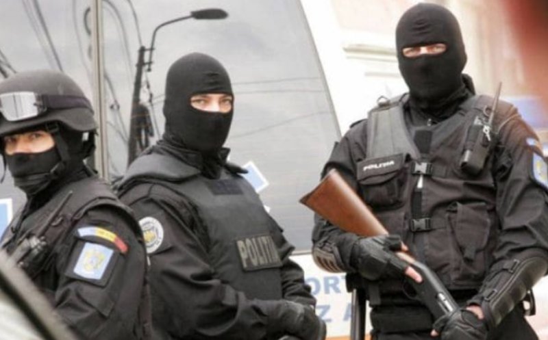 Curtea de Apel Cluj a decis arestarea unui bărbat cercetat pentru acte de terorism. Acesta producea dispozitive explozive chiar la domiciliul său