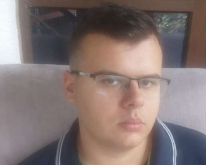 L-AȚI VĂZUT? Tânăr de 24 de ani din Florești, dat dispărut. Sunați la 112 dacă îl vedeți